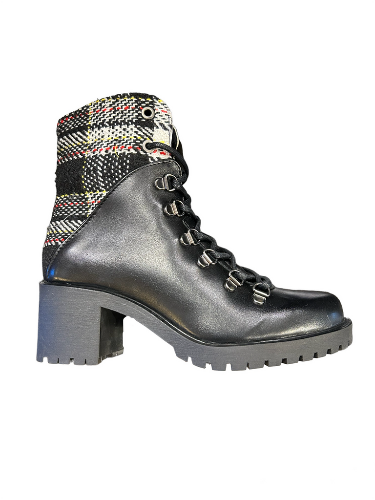 Violet Boot