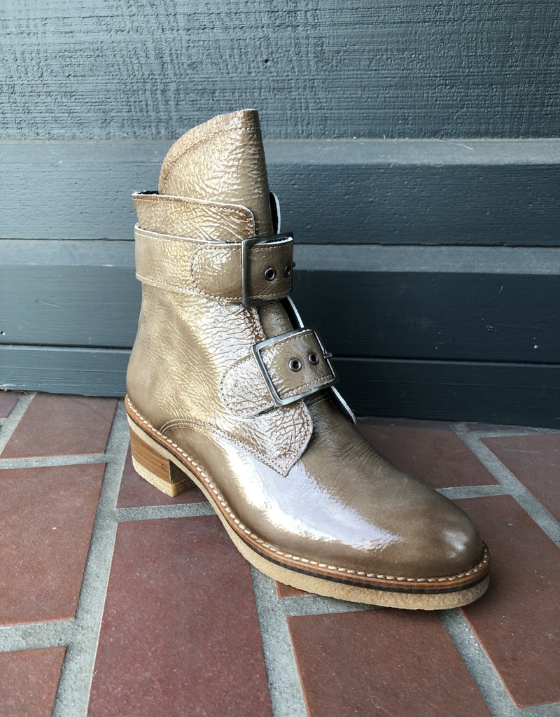 Justina Boot
